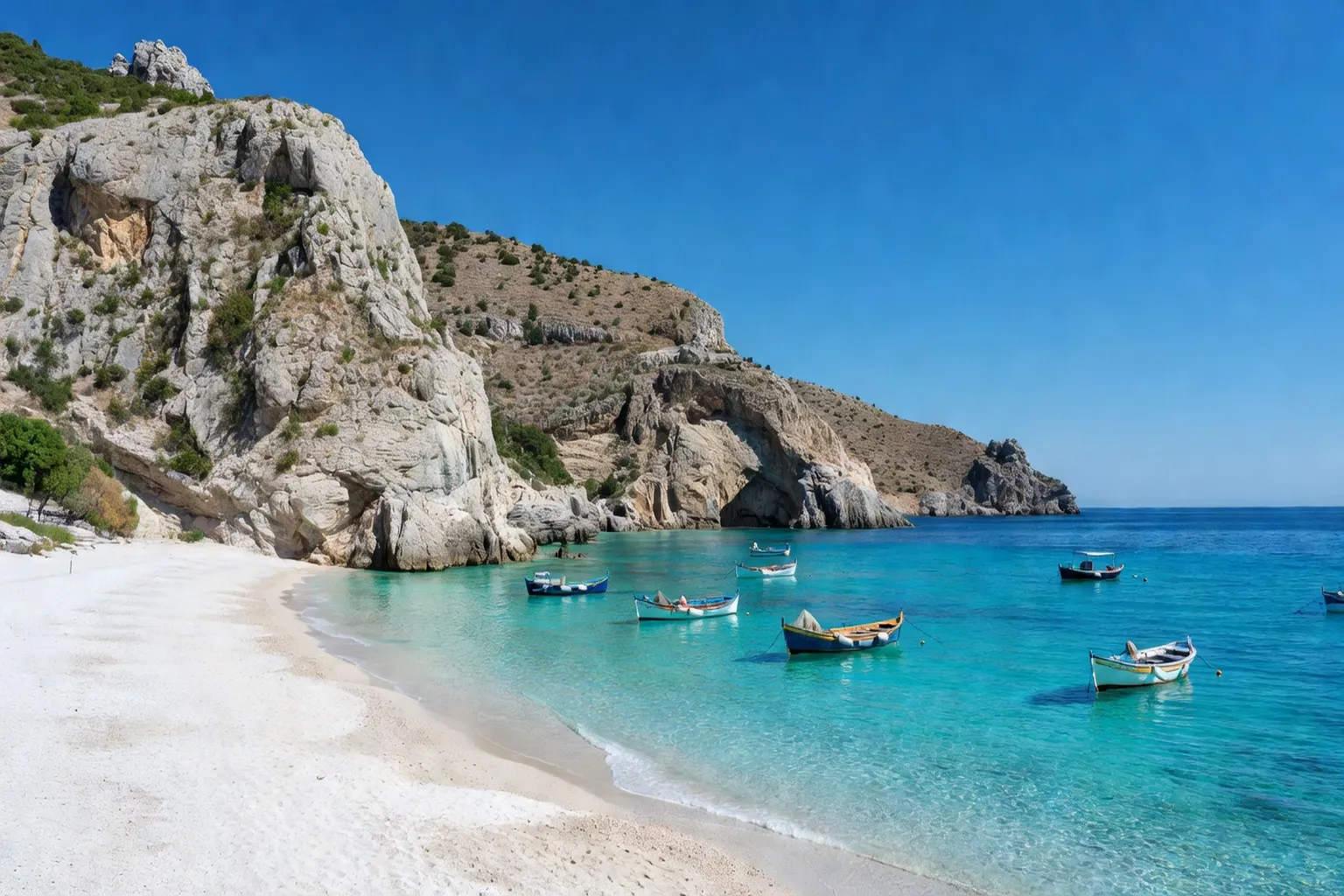 Riviera albanaise avec eau turquoise